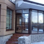 Витражная входная группа со стеклом